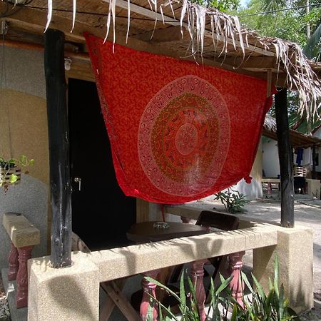 Hutofhappiness Apartment Thongsala Exterior photo